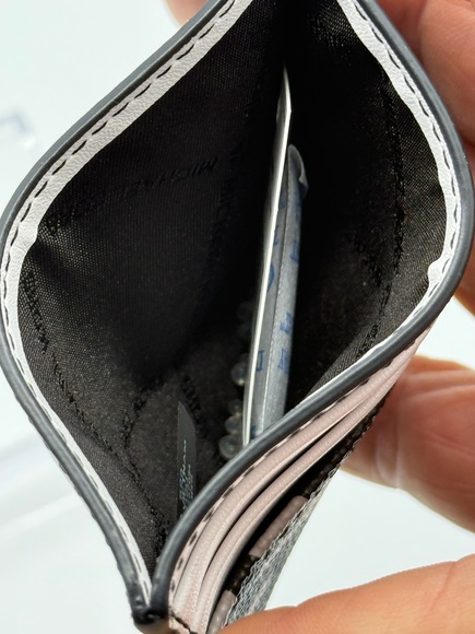 Retail $118 Michael Kors Cooper Signature Logo Tall Card Case*New with tags - Picture 3 of 4